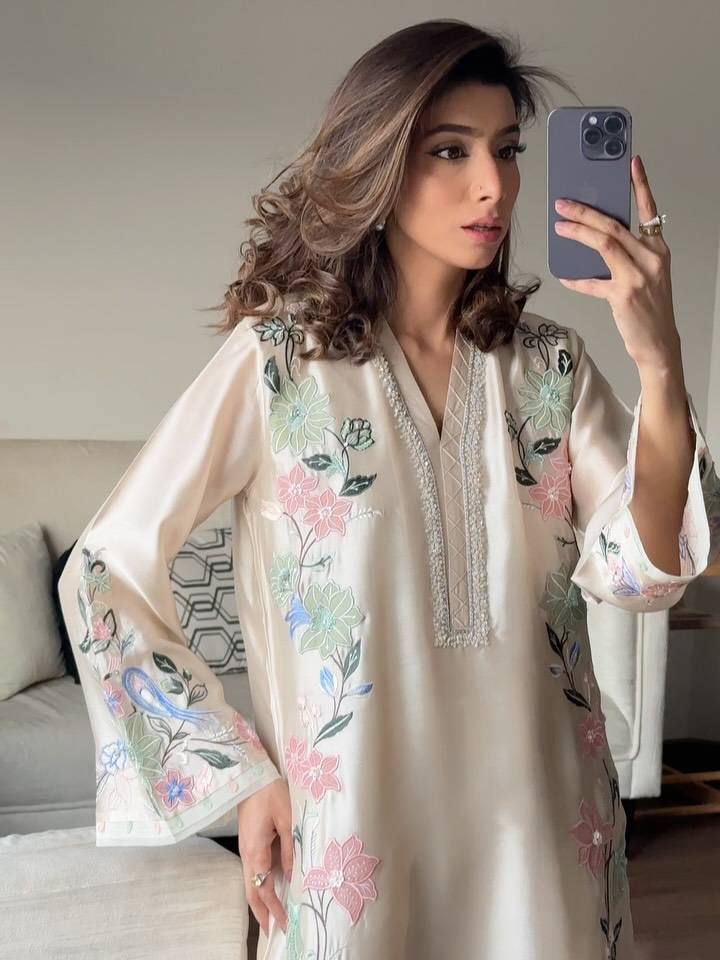 Ivory Embroidered Over Size Long Kaftan & Bottom With Dupatta For Festive Wear