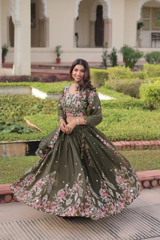 Wedding Wear Gold Crush Lehenga Choli with Heavy Zari Work