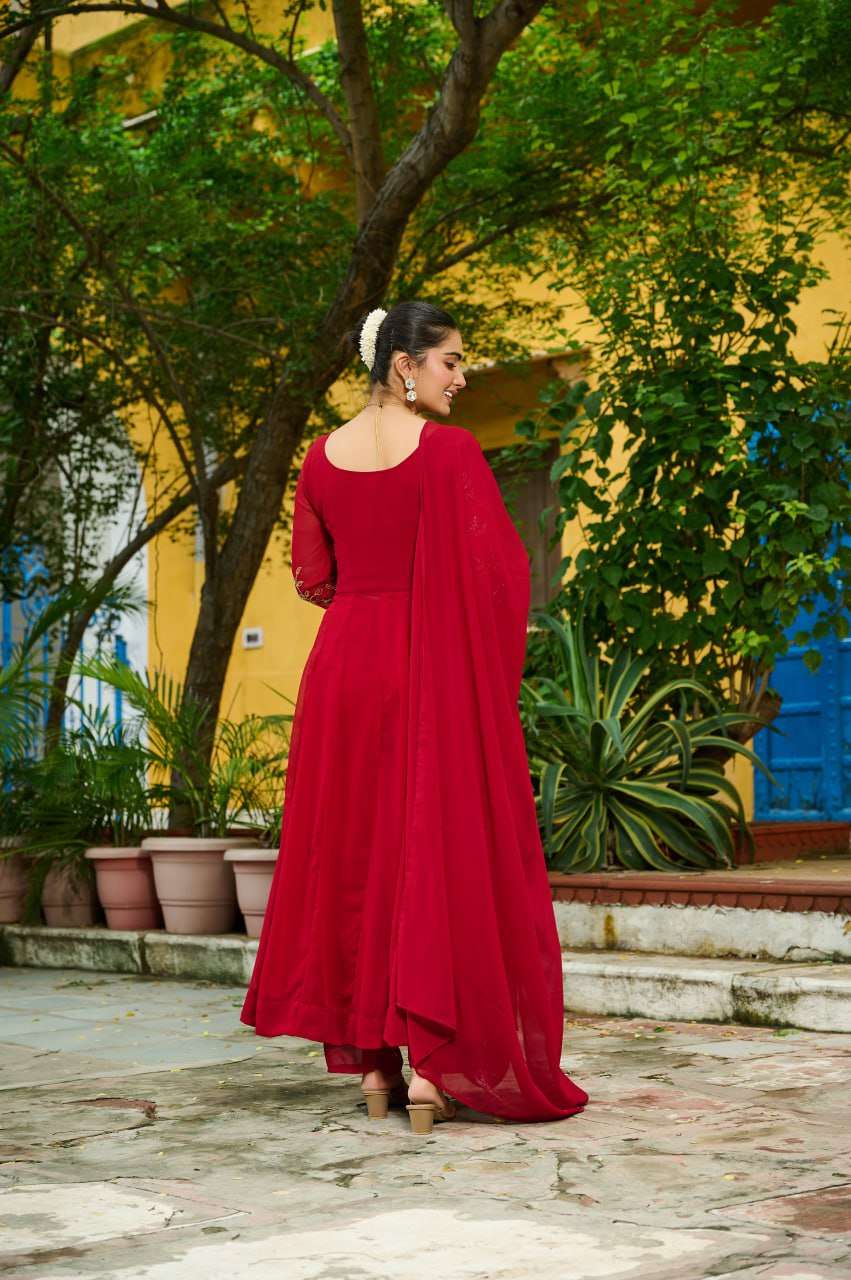 Maroon Faux Blooming Suit Set â€“ Multithreaded Beads Embroidery with Fancy V Neck & Dupatta | Premium Ethnic Wear