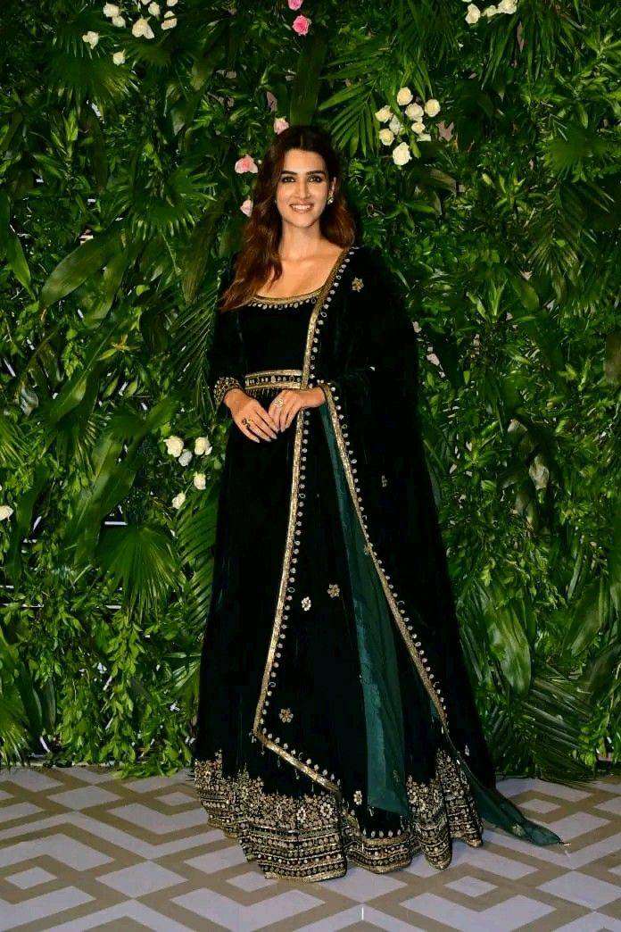 Elegant Green Velvet Gown for Women â€“ Party & Wedding Wear