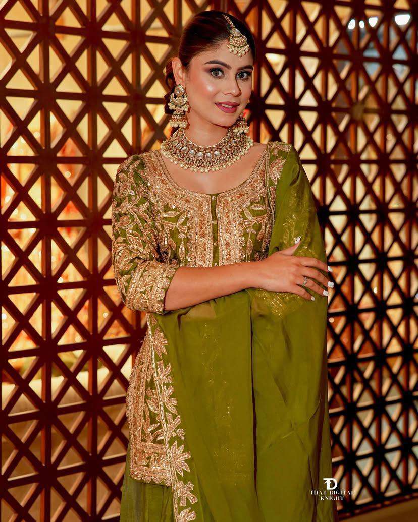 Elegant Chinon Silk Embroidered Topâ€“Shararaâ€“Dupatta Set