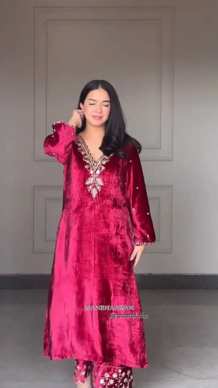 Luxury Velvet Suit Set with Lace Border Dupatta