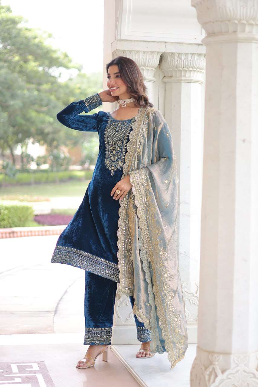 Rich Velvet Partywear Set with Sequence â€“ Zari Work