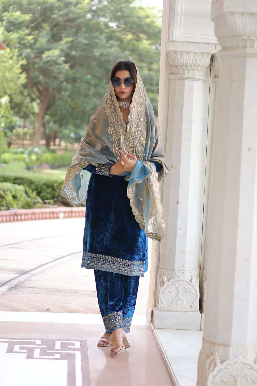 Rich Velvet Partywear Set with Sequence â€“ Zari Work