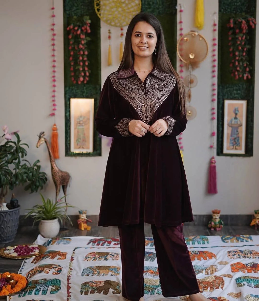 Velvet Frontâ€“Back Sequence Embroidery Set