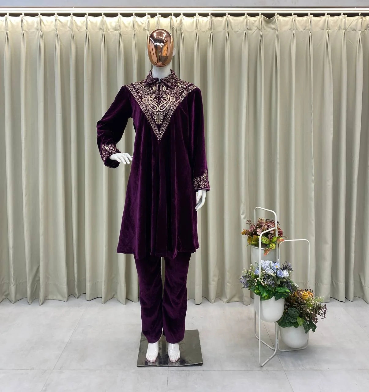 Velvet Frontâ€“Back Sequence Embroidery Set