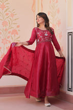 Graceful Full-Length Beads Work Gown with Designer Lace Border Dupatta