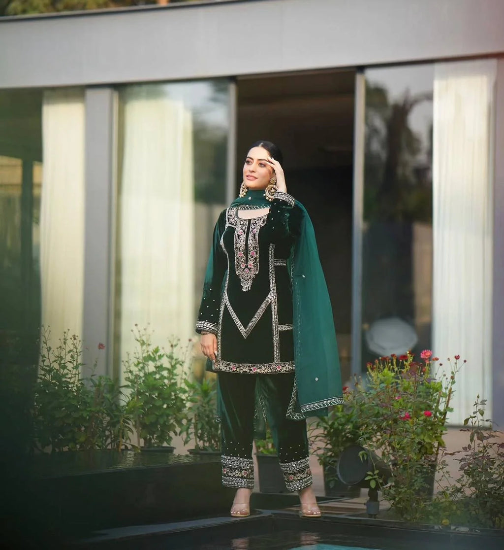 Luxury Velvet Embroidered Suit with Sequins & Full-Stitch Dupatta
