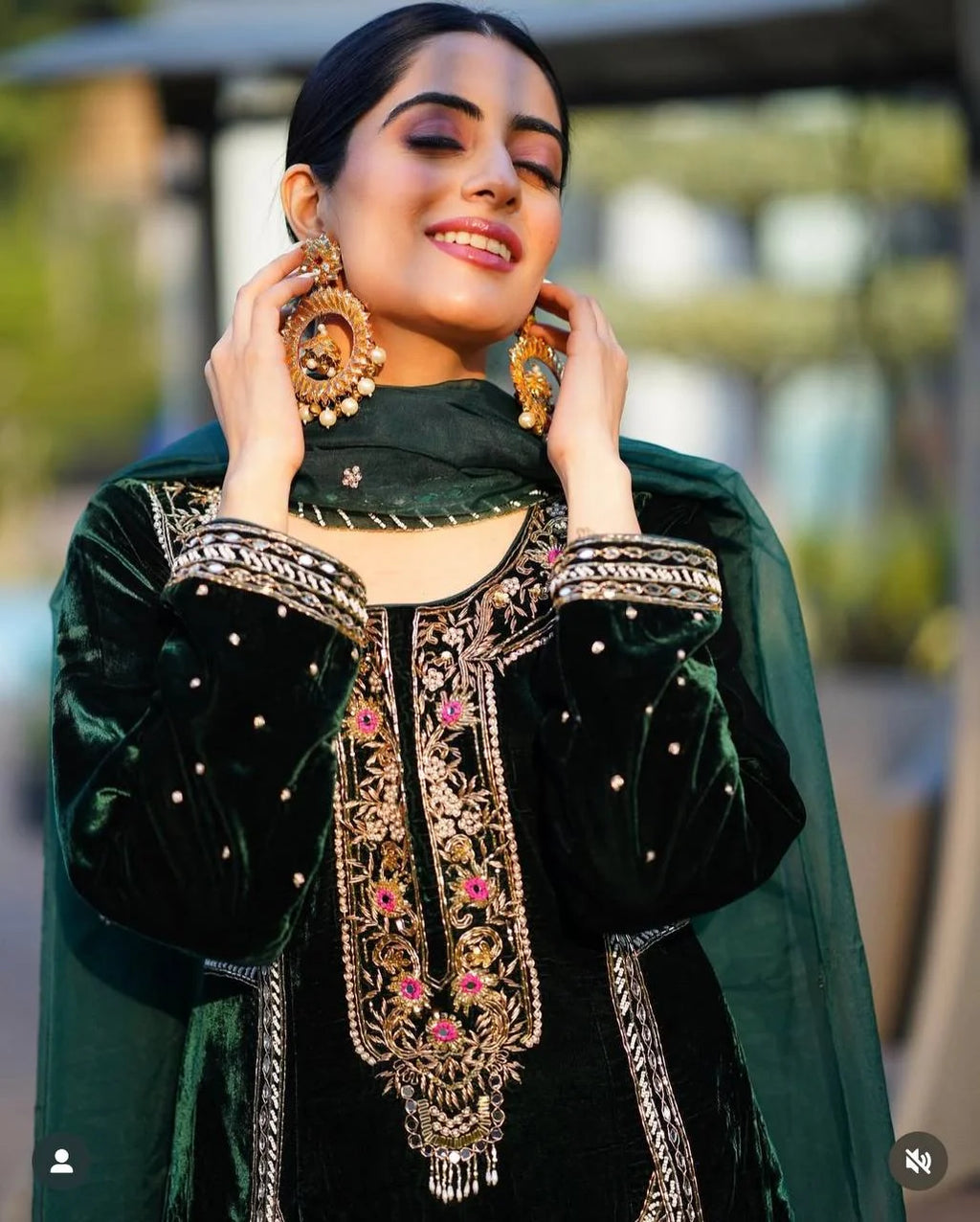 Luxury Velvet Embroidered Suit with Sequins & Full-Stitch Dupatta