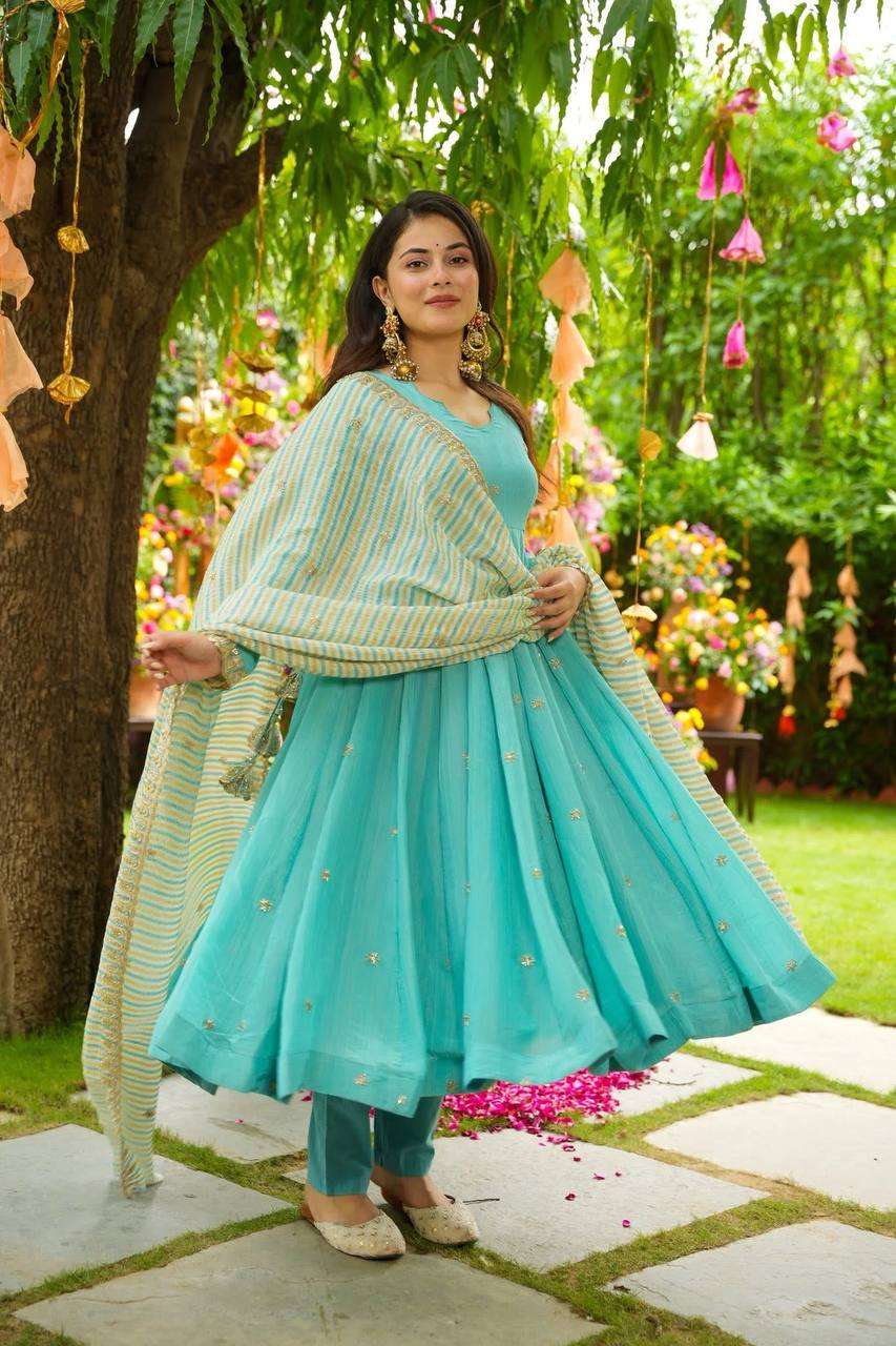 Zari & Zardosi – Embroidery Inspired Fashion