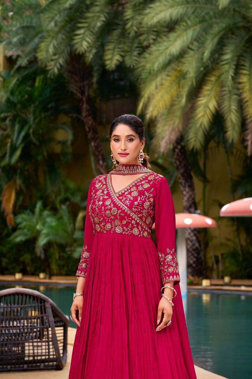 Grace in Motion â€“ Designer Pant Suit with Dupatta Belt Work