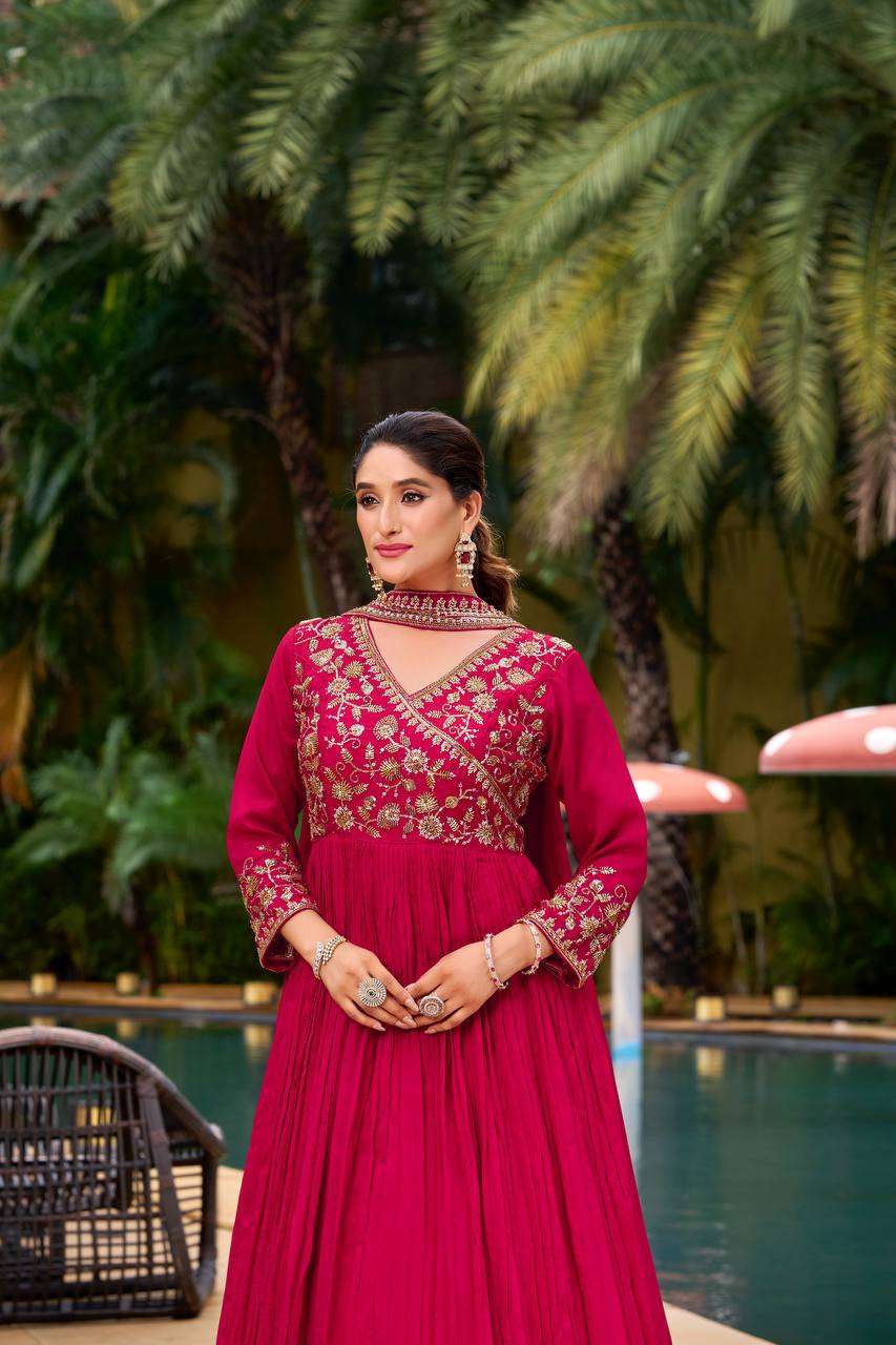 Grace in Motion â€“ Designer Pant Suit with Dupatta Belt Work
