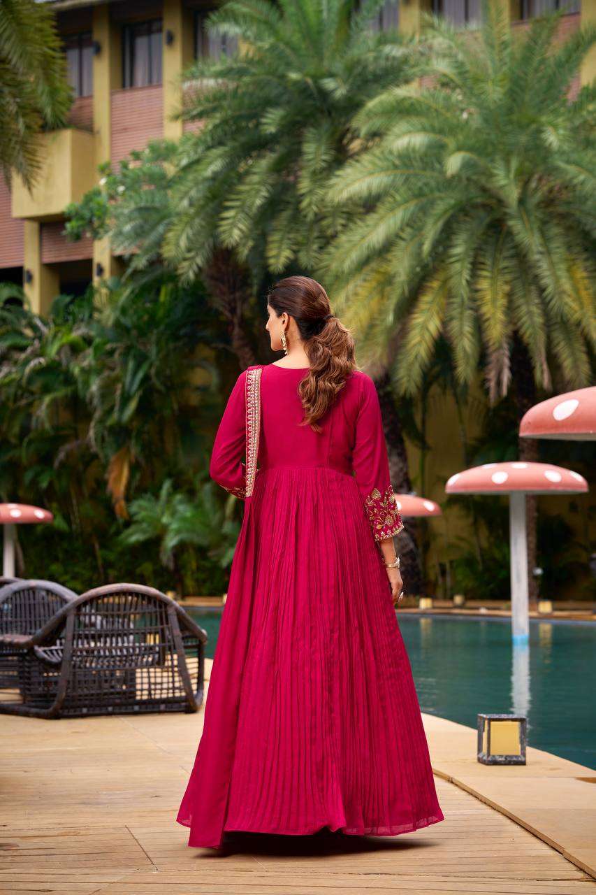 Grace in Motion â€“ Designer Pant Suit with Dupatta Belt Work