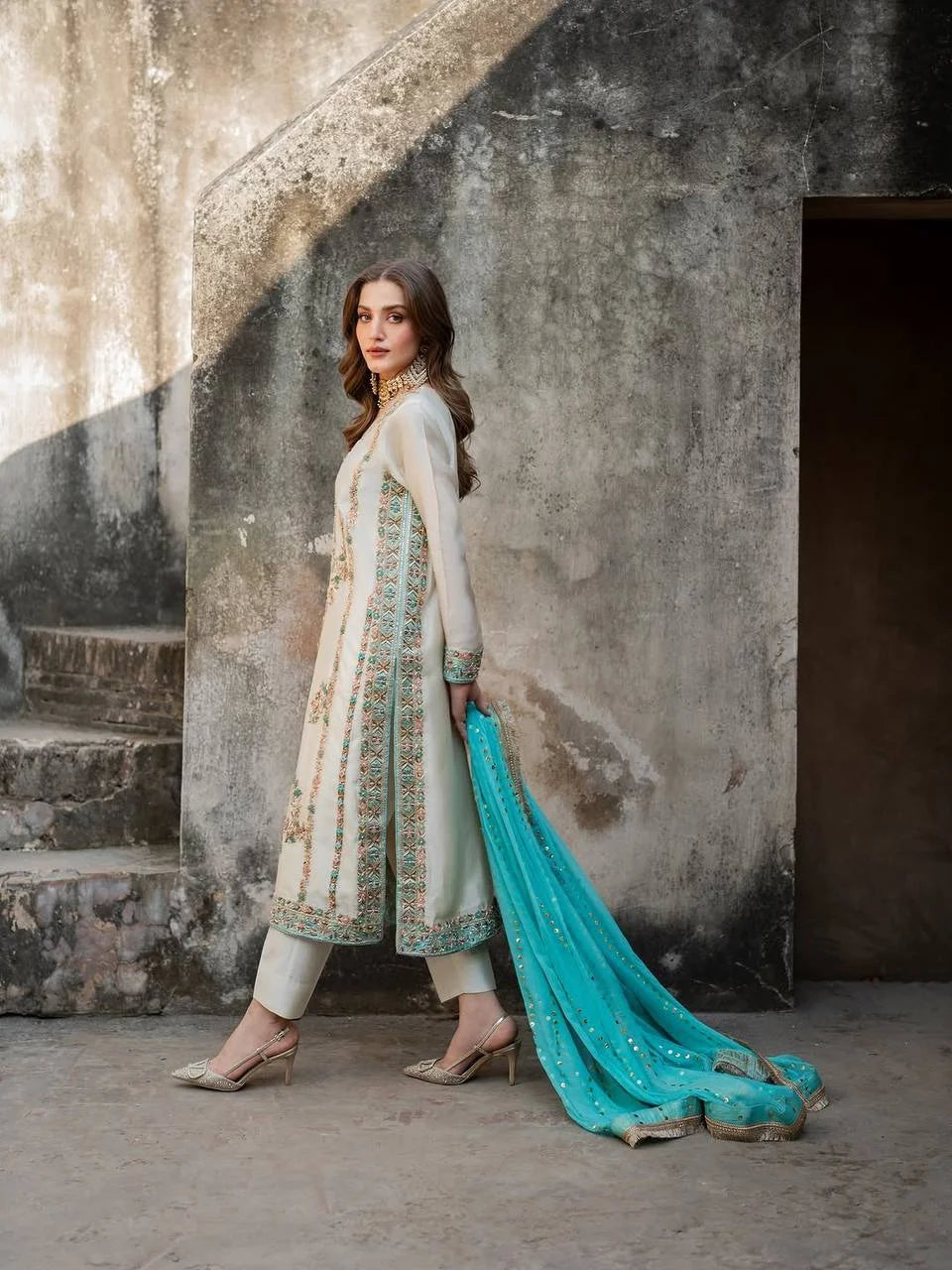 Traditional White Gimmy Chu Heavy Work Top Plazzo Set with Lace Border Dupatta
