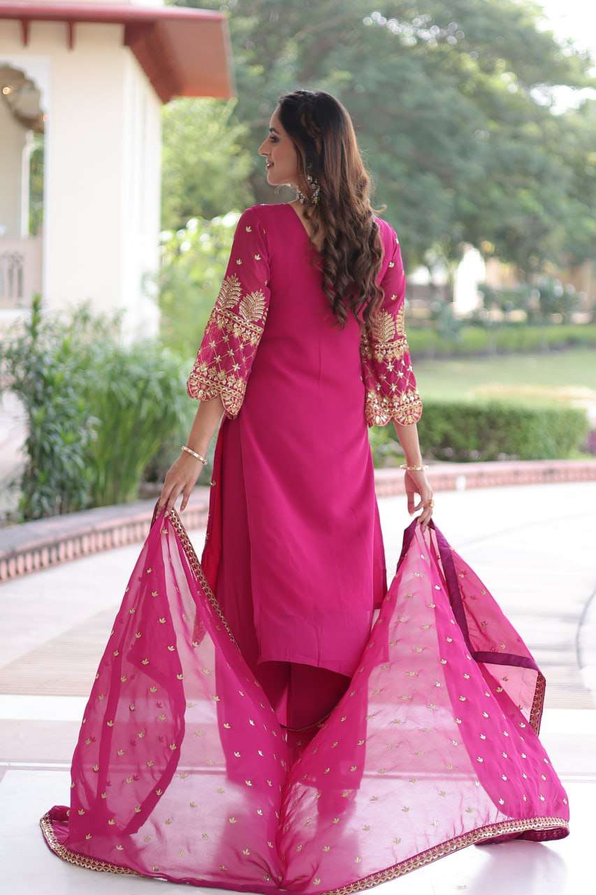 Traditional Faux Blooming Kurti Set with Full Sleeves & Pan Neck