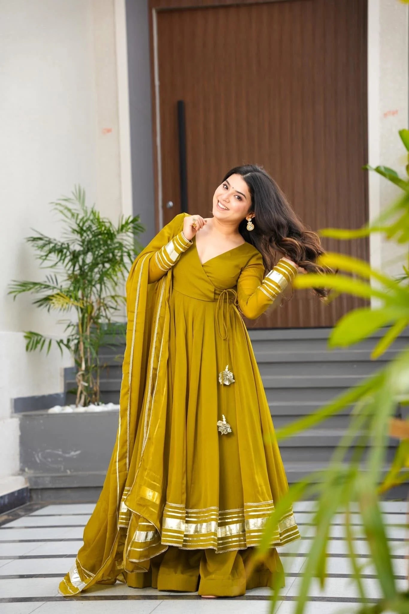 Royal Ethnic Look : Full Flair Anarkali With Gotta Work & Plazzo