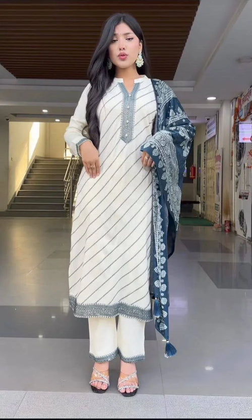 Chic Digital Print Muslin Kurta Pant Set With Dupatta
