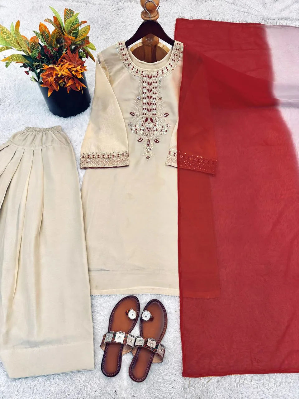 Designer Thread Work Organza Kurti & Farshi Pant Set â€“ Elegant Eid Wear