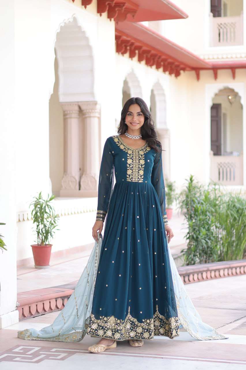 Elegant Long Gown With Russian Silk Dupatta : Perfect for Festive Evenings
