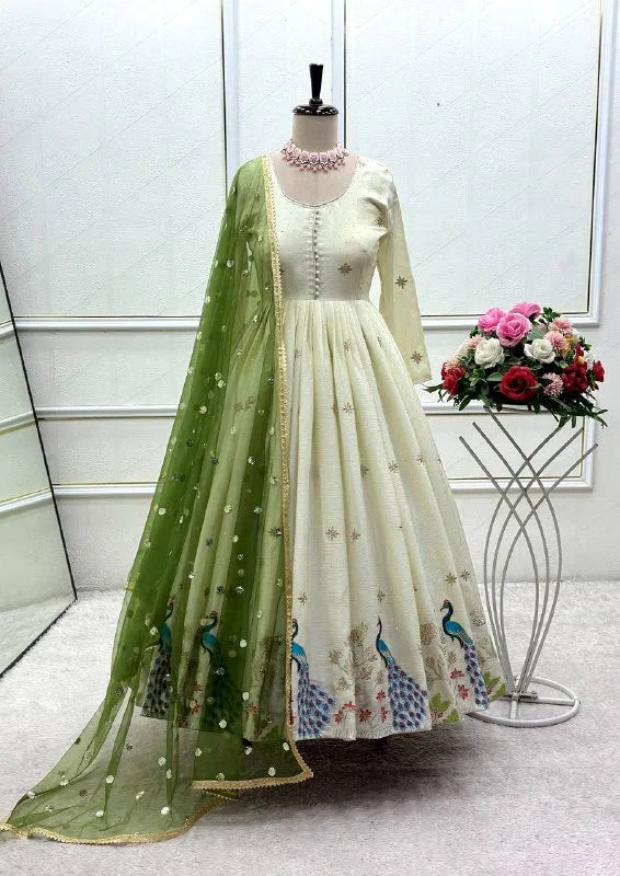 Luxury Dola Silk Suit Set With Swarovski Diamond Work Dupatta