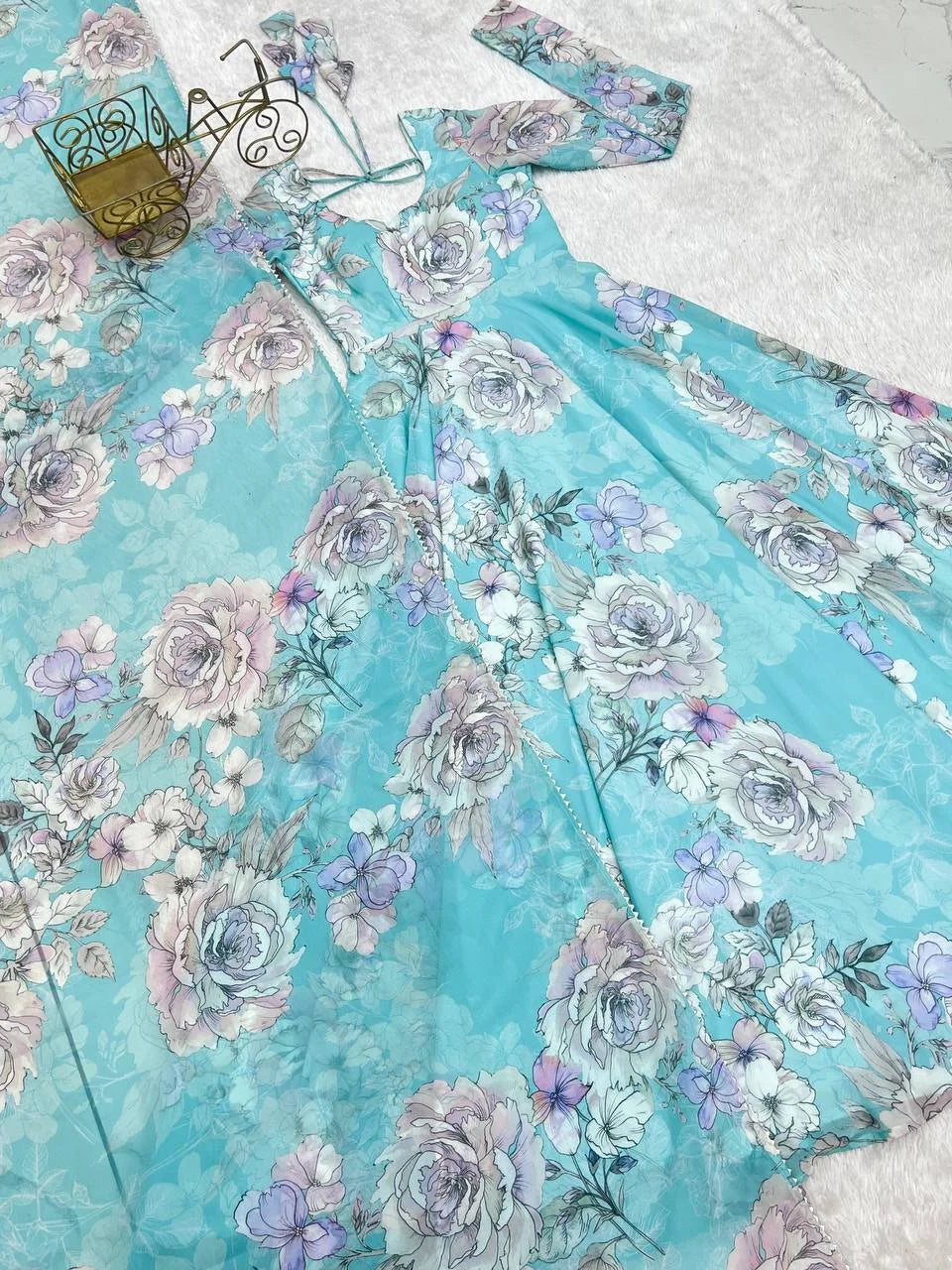 Elegant Floral Print Anarkali Gown with Triangle Lace Dupatta