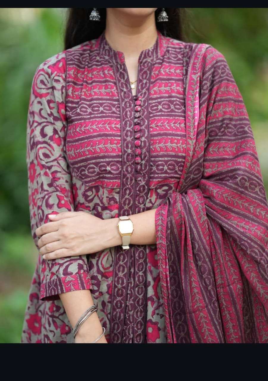 Crafted in cotton with intricate print work