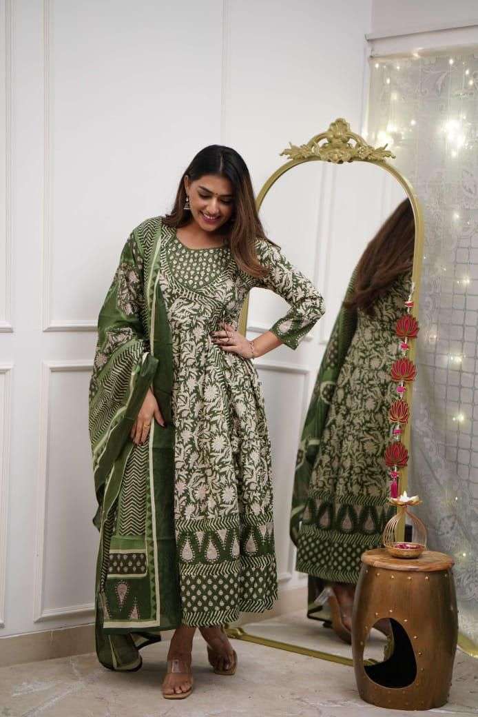 Flowy Anarkali cut for a flattering silhouette