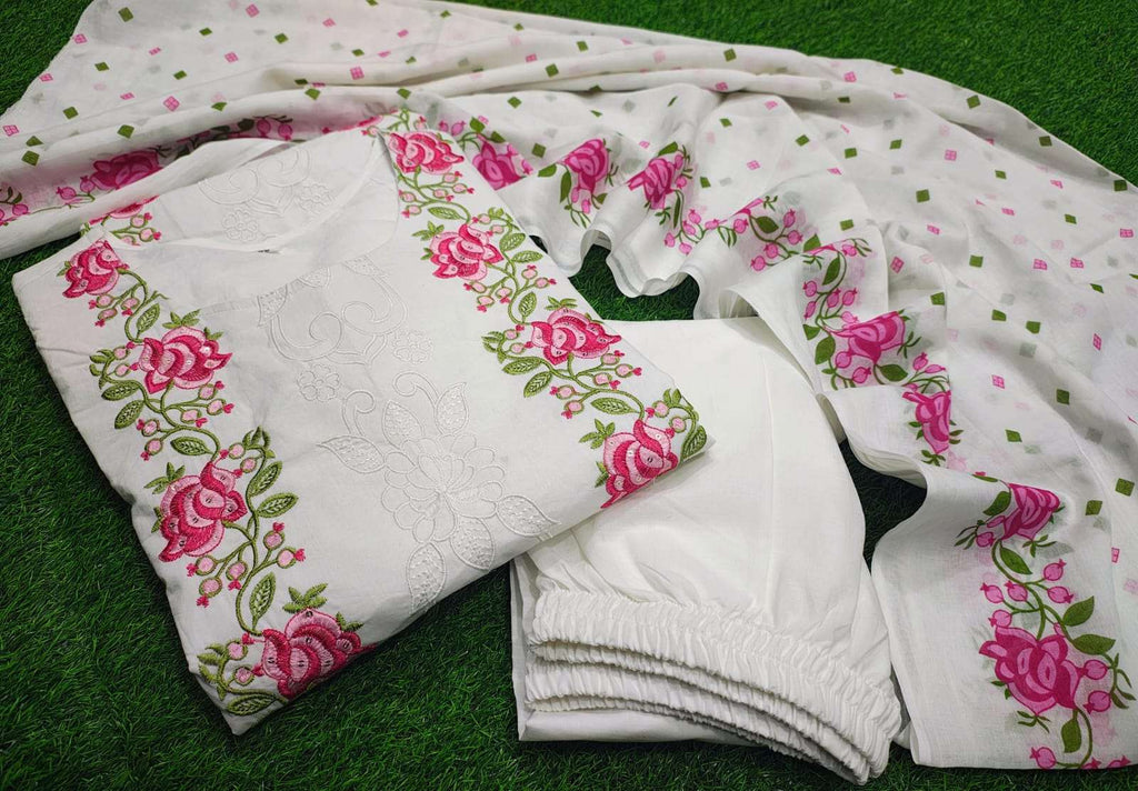 A graceful pick for a simple yet pretty look with Ethnic Cotton Kurti