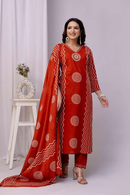 Comfort Fit Cotton Kurta Pant Set with Mirror Work & Pocket Detail