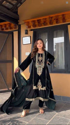 Green Heavy Velvet Party Wear Set - Festive & Wedding Collection