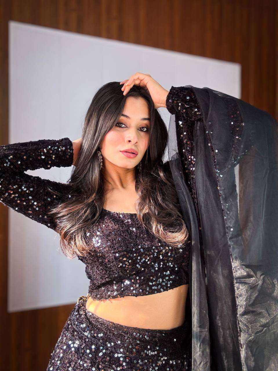 Luxury Velvet Lehenga Set – 3.25M Flair with Can-Can for a Royal Look