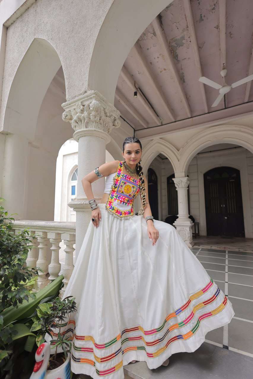 Navratri Lehenga Choli – White Top with Mirror & Lace Work