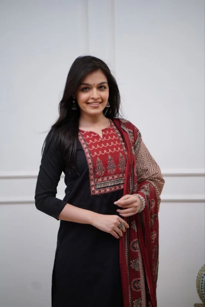 Pure Fine Cotton Black Kurti Set with Maslin Dupatta - Handwork Detailing