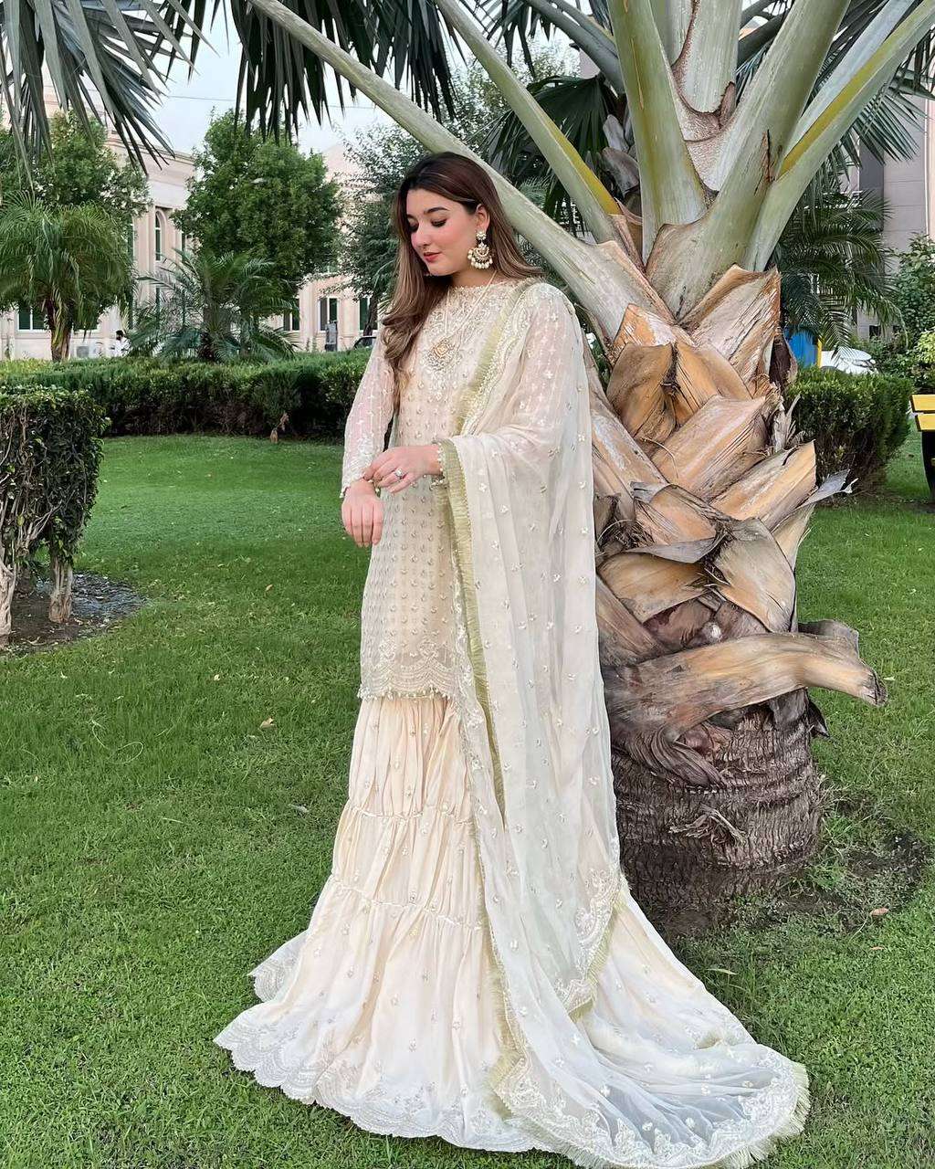 Full-sleeved sophistication meets sequin shimmer in Chinon grace