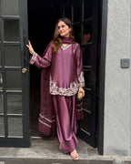 Style that shimmers — pure crepe silk with a touch of glam