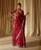 Regal Drapes: Designer Sarees for Diwali & Wedding Celebrations