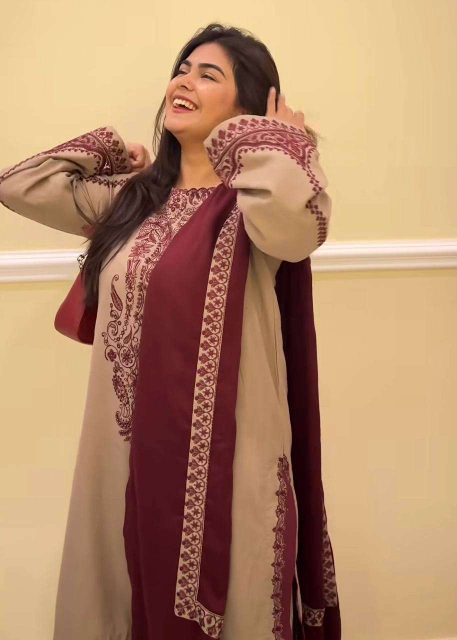 Intricate thread embroidery on Top, Pant with Dupatta