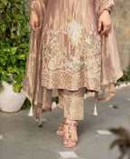 Top made with rich Fandy silk fabric for a regal look