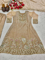 Top made with rich Fandy silk fabric for a regal look