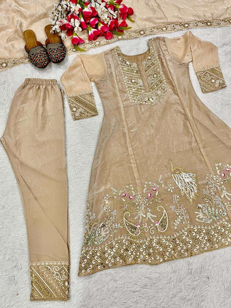 Top made with rich Fandy silk fabric for a regal look