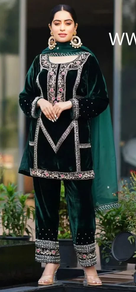 Luxury Velvet Embroidered Suit with Sequins & Full-Stitch Dupatta