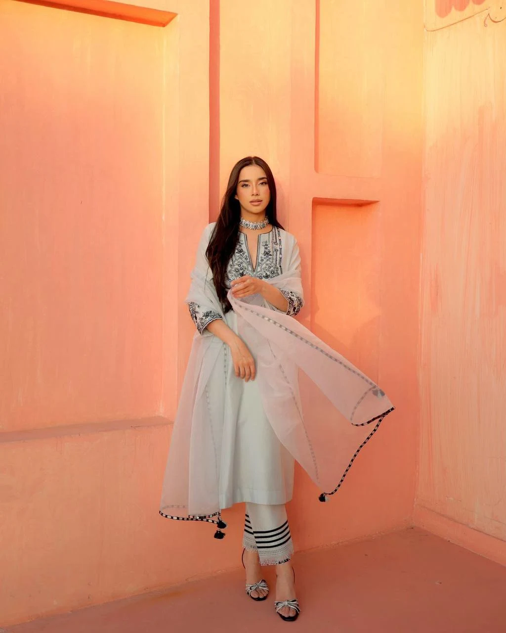 Grace in Simplicity: Georgette Kurta Set with Foil Print & Lace Dupatta