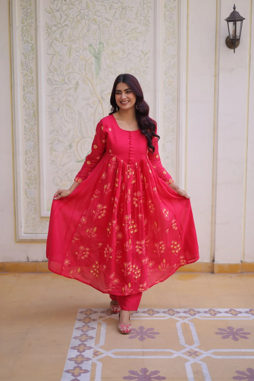 Traditional Floral Embroidered Kurti with Modern Pant Style