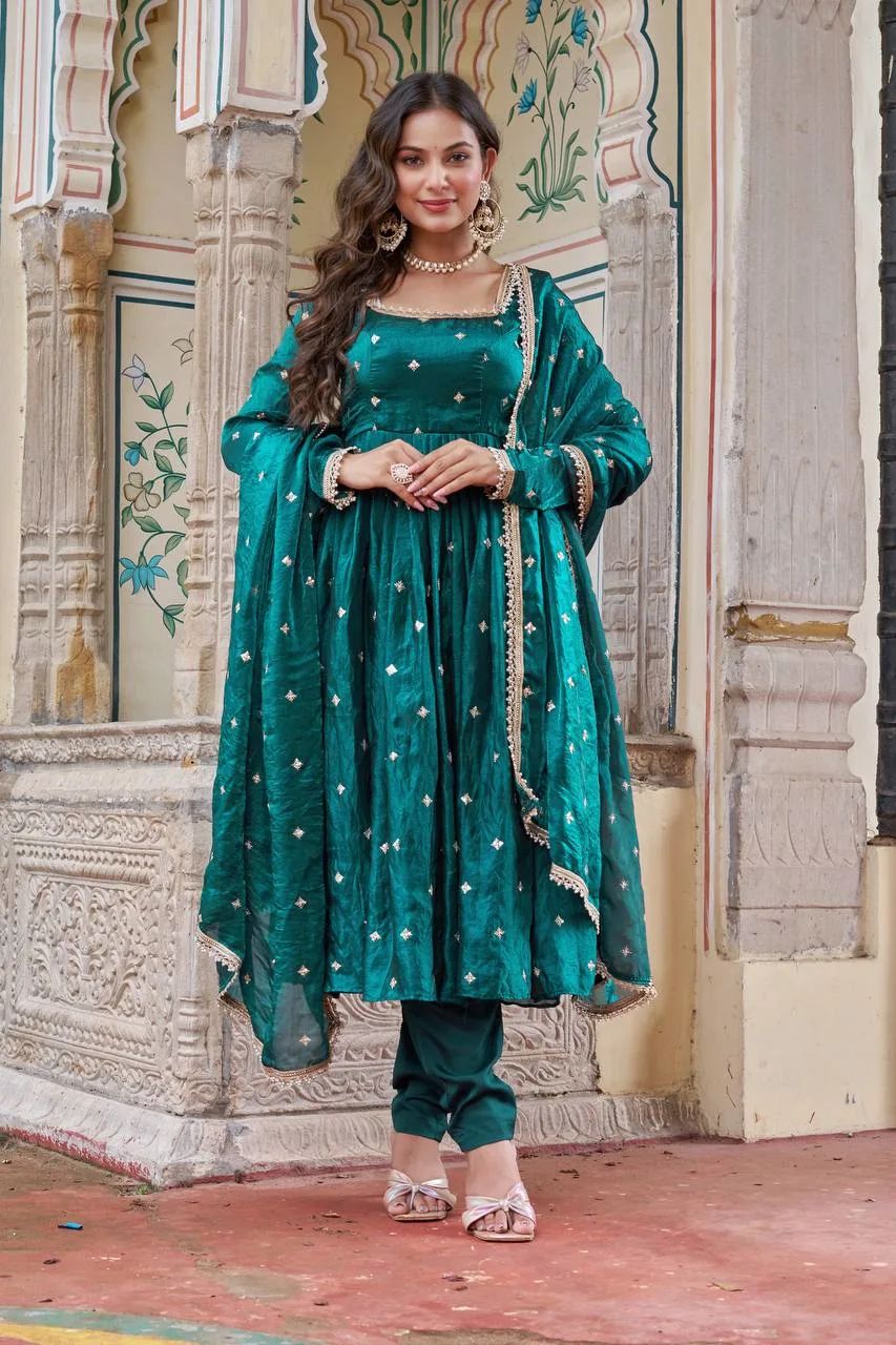 Royal Teal Green Fendy Silk Kurta Pent Set with Embroidered Dupatta